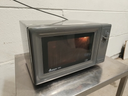 Microwave Amana 1000